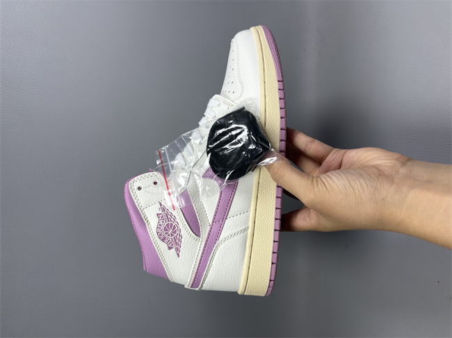 Women Running Weapon Air Jordan 1 White Shoes 550